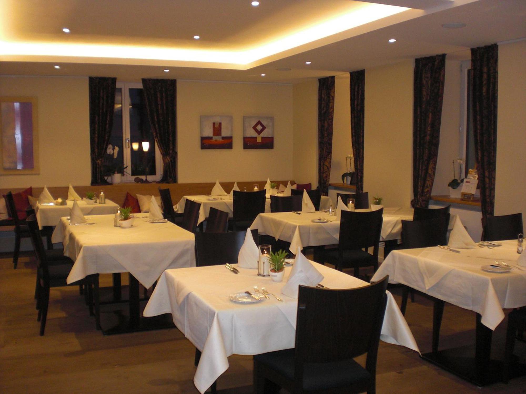 Hotel-Restaurant Schieble ケンツィンゲン エクステリア 写真