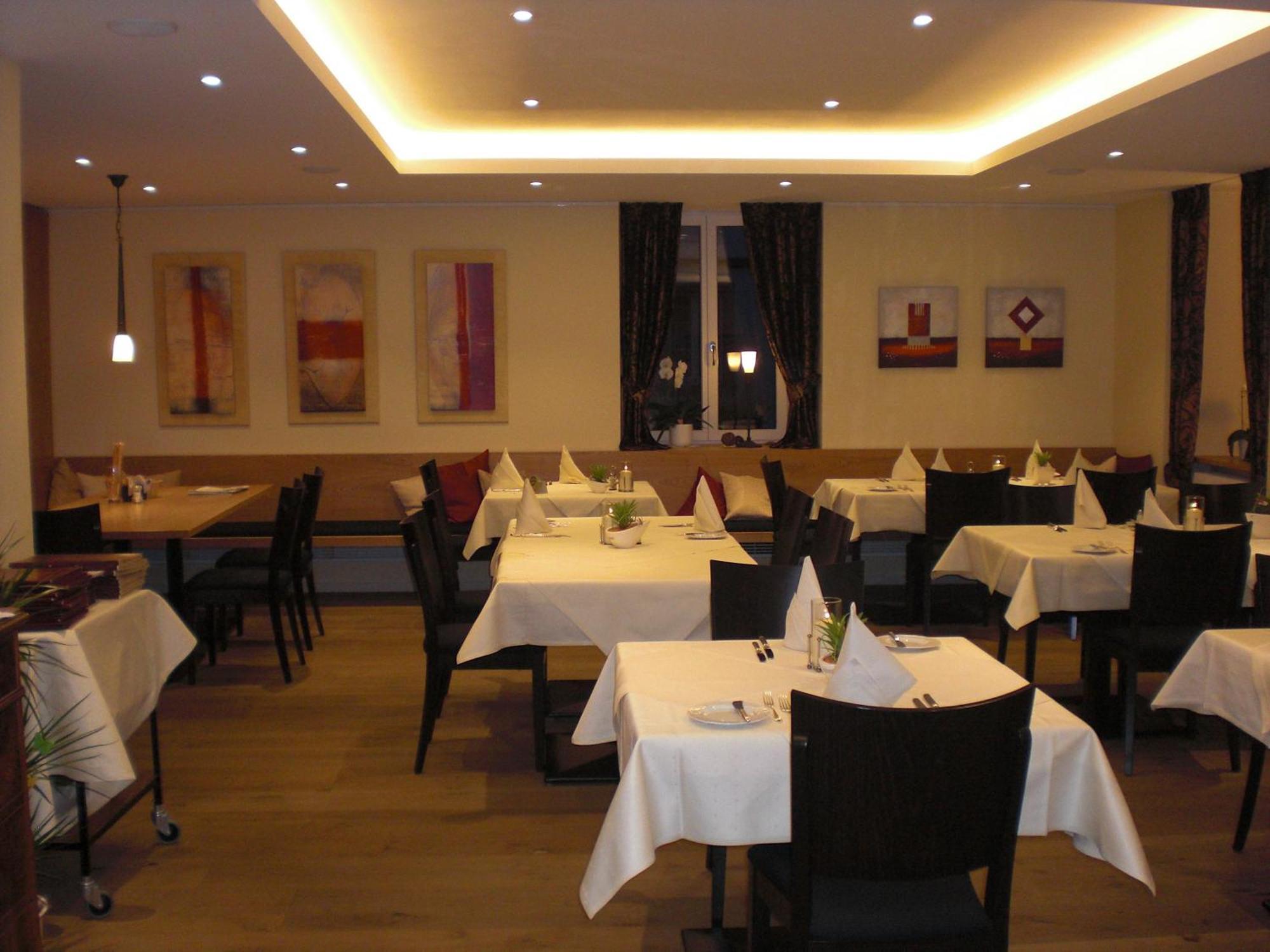 Hotel-Restaurant Schieble ケンツィンゲン エクステリア 写真
