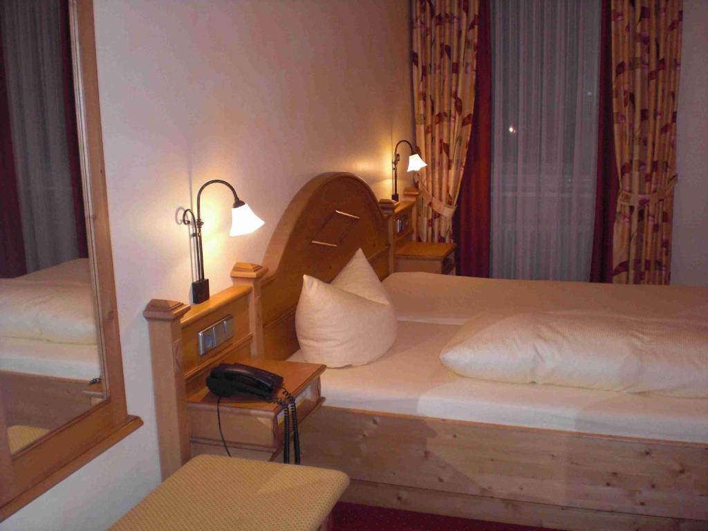 Hotel-Restaurant Schieble ケンツィンゲン 部屋 写真
