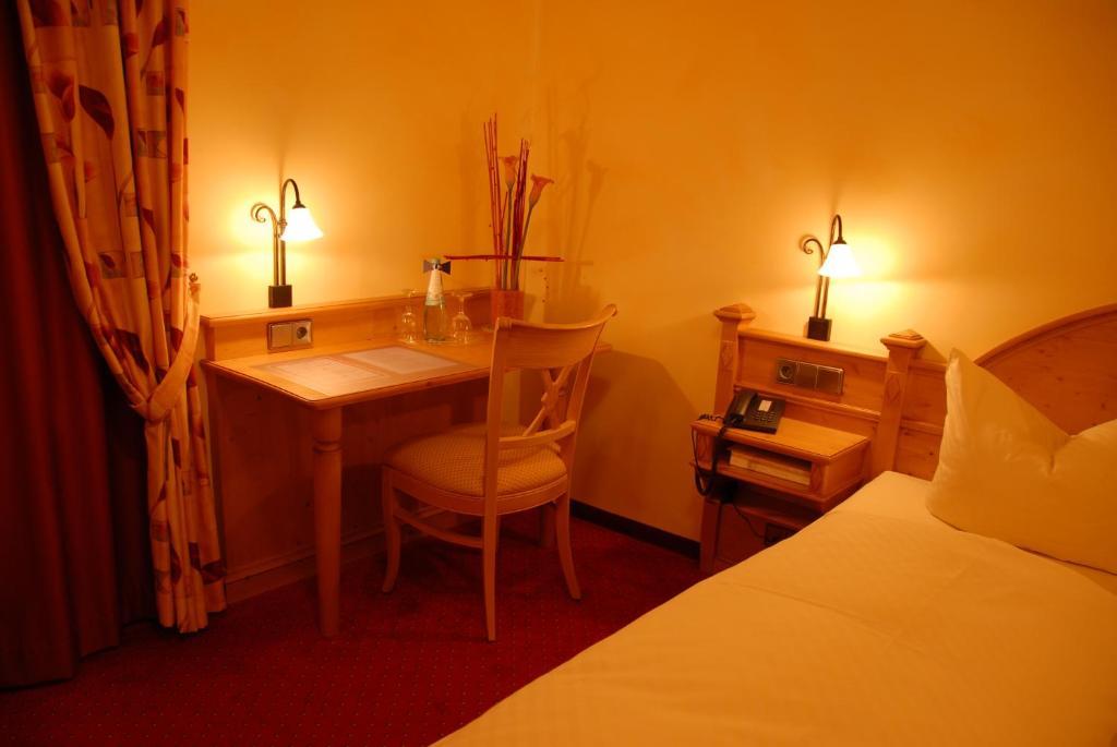 Hotel-Restaurant Schieble ケンツィンゲン 部屋 写真